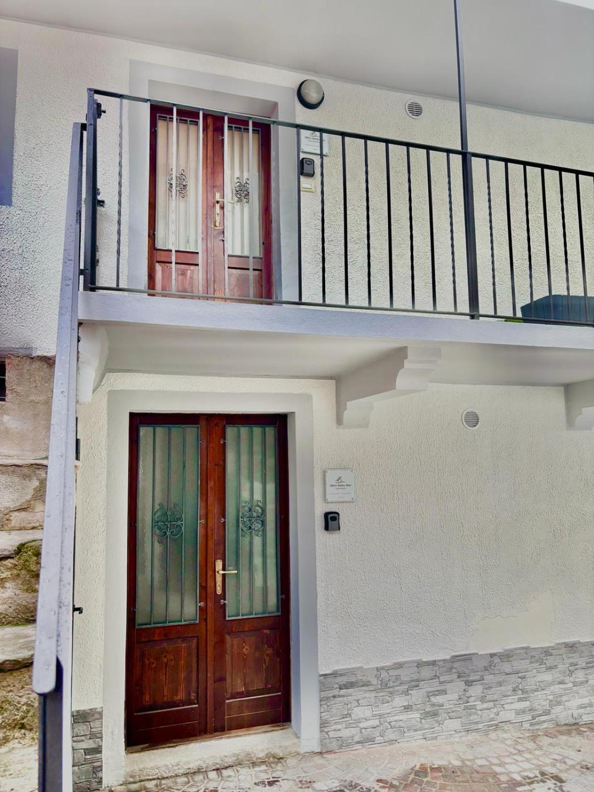Vittoria Holiday House - Tulip Apartment And Tulip Room ストレーザ エクステリア 写真
