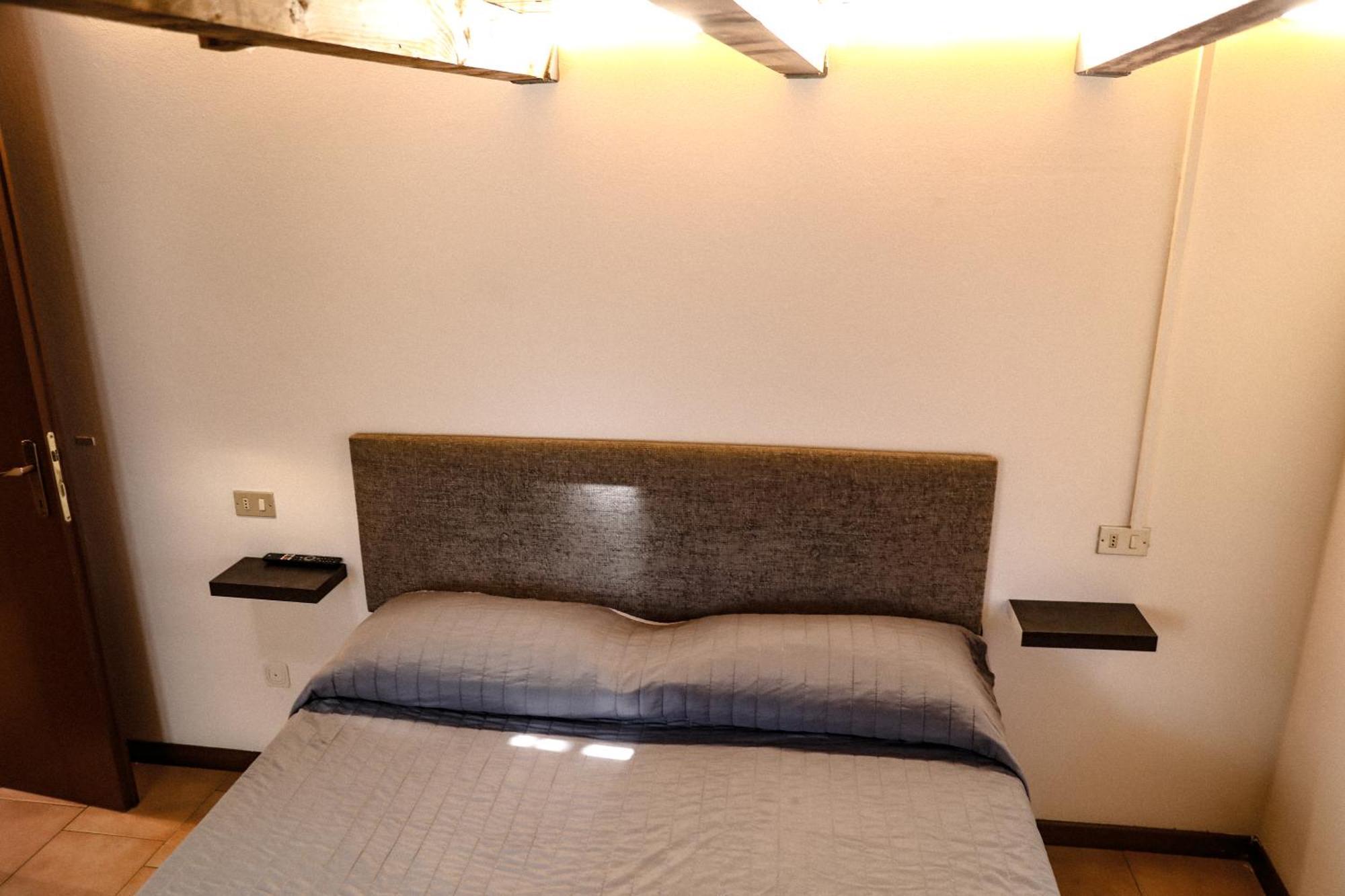 Vittoria Holiday House - Tulip Apartment And Tulip Room ストレーザ エクステリア 写真